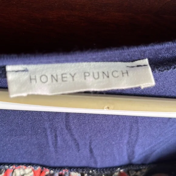 Honey Punch Seaside Mix Material Knit Top - Picture 10 of 11